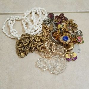 Vintage jewlery lot